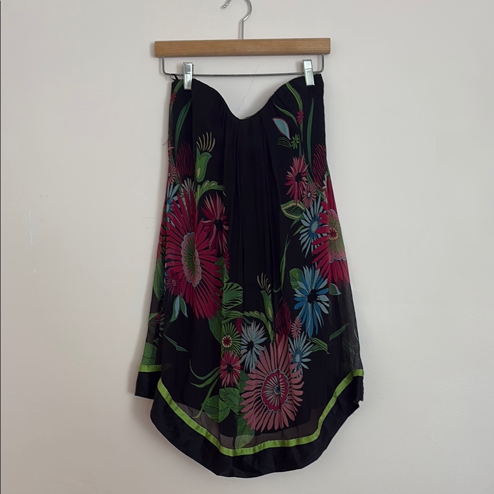 Bebe  Strapless Floral Flowy Hem Dress – Boho Black with Bold Colors Size M